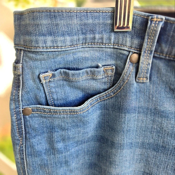 Torrid denim blue jeans flared bottom size 18T (tall) - Picture 8 of 13